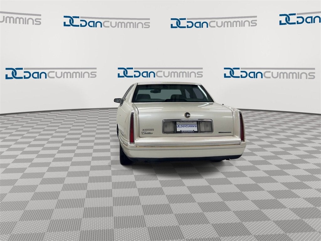 1999 Cadillac Deville Base