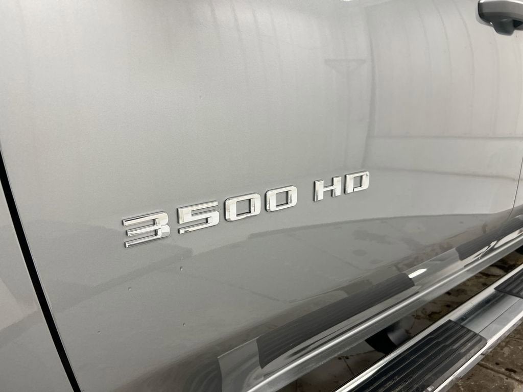 2026 Chevrolet Silverado 3500 HD WT DRW