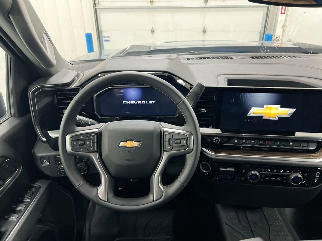 2026 Chevrolet Silverado 3500 HD LT - Photo 6