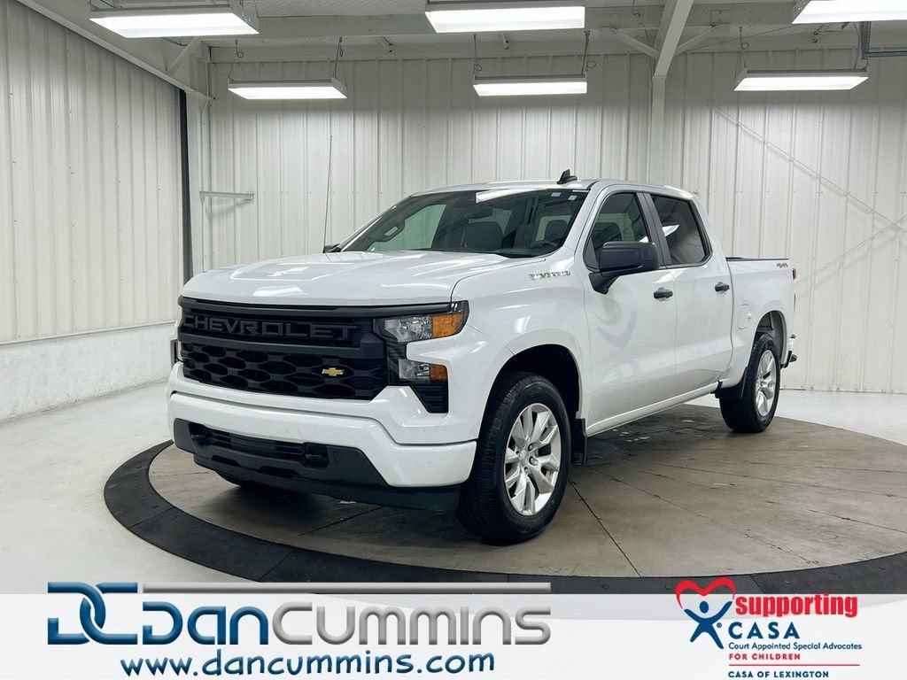 2023 Chevrolet Silverado 1500 Custom 4X4 Crew Cab Short Box's photo