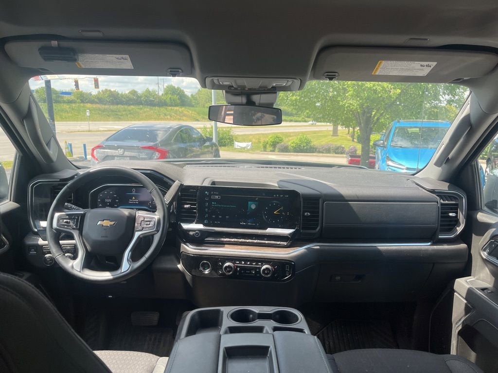 2024 Chevrolet Silverado 1500 LT (2FL)