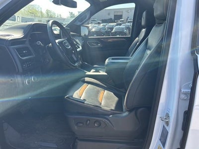 2022 GMC Yukon XL AT4