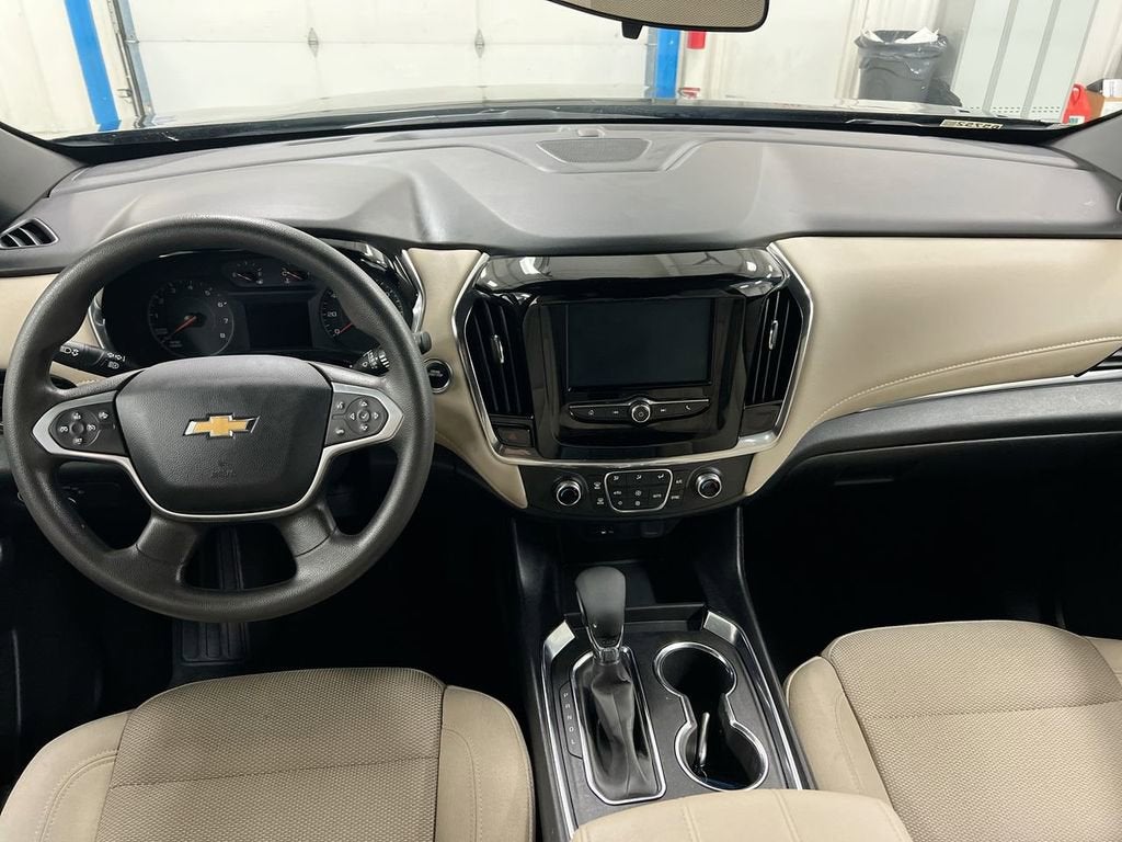 2023 Chevrolet Traverse LS