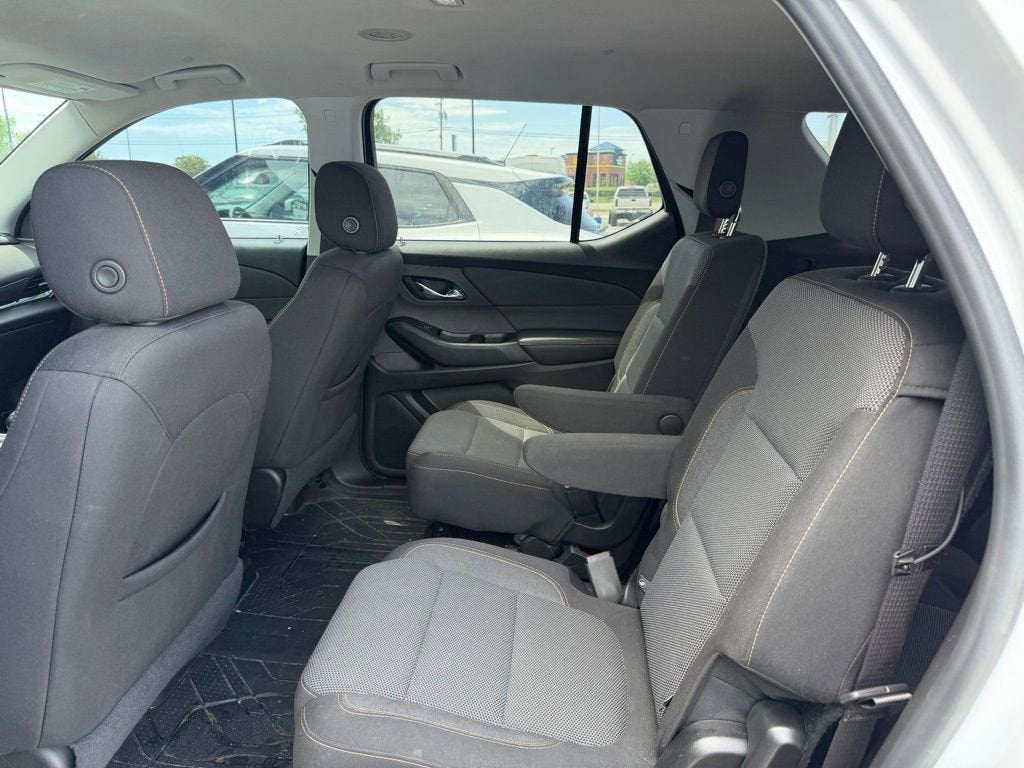 2018 Chevrolet Traverse LT Cloth