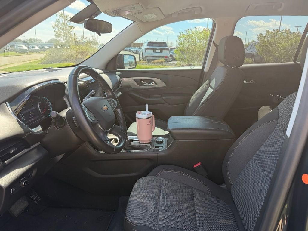 2021 Chevrolet Traverse LT Cloth