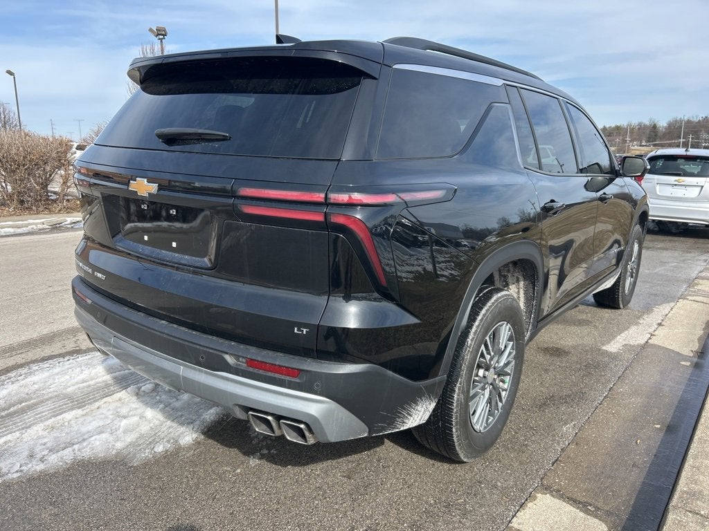 2024 Chevrolet Traverse LT