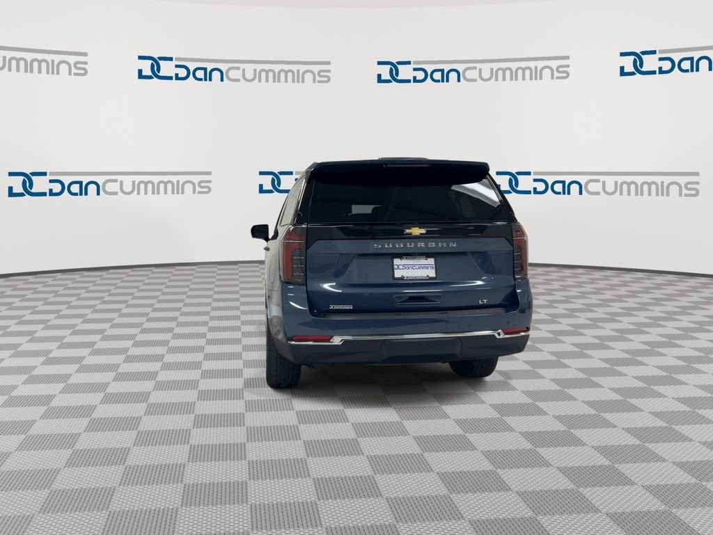 2025 Chevrolet Suburban LT