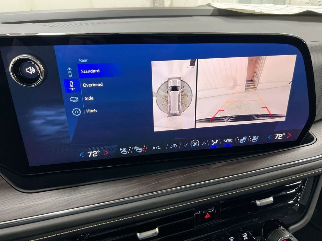 2025 Chevrolet Suburban Premier - Photo 16