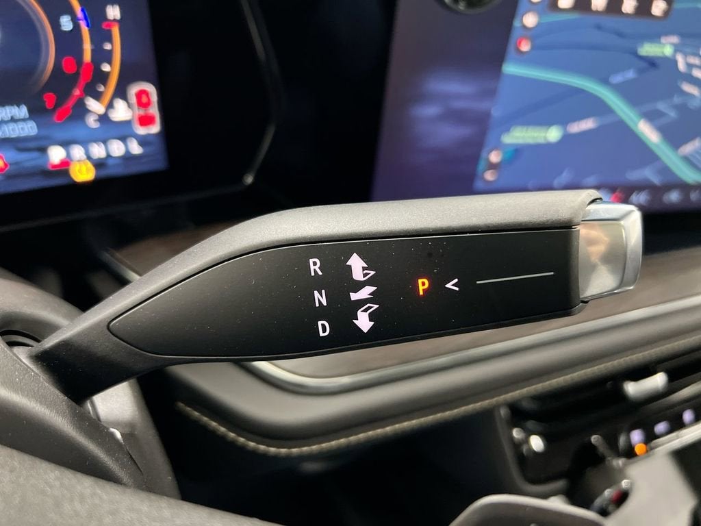 2025 Chevrolet Suburban Premier - Photo 18