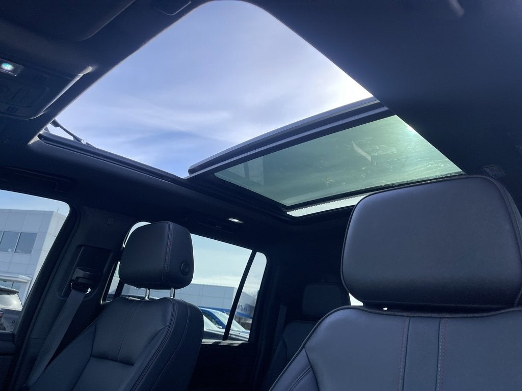 2022 Chevrolet Suburban RST