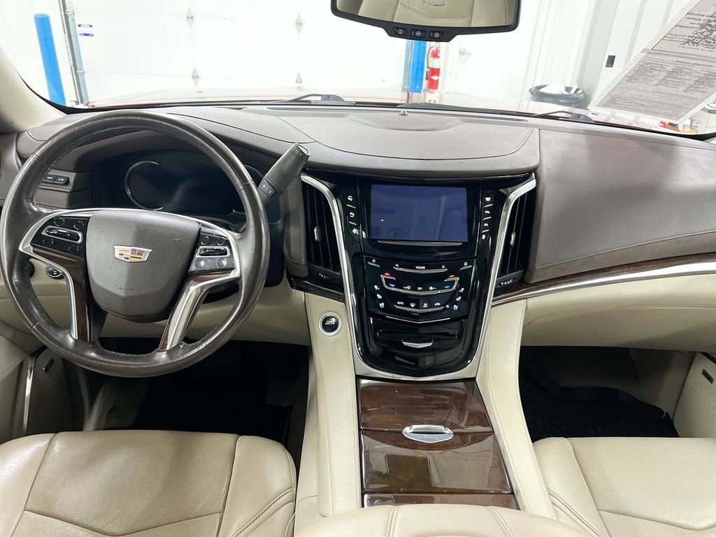2016 Cadillac Escalade Luxury Collection