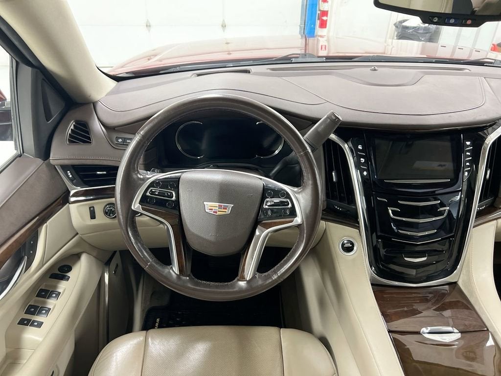 2016 Cadillac Escalade Luxury Collection