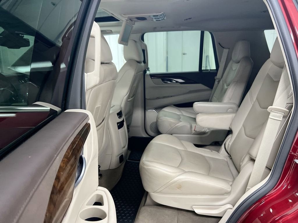 2016 Cadillac Escalade Luxury Collection