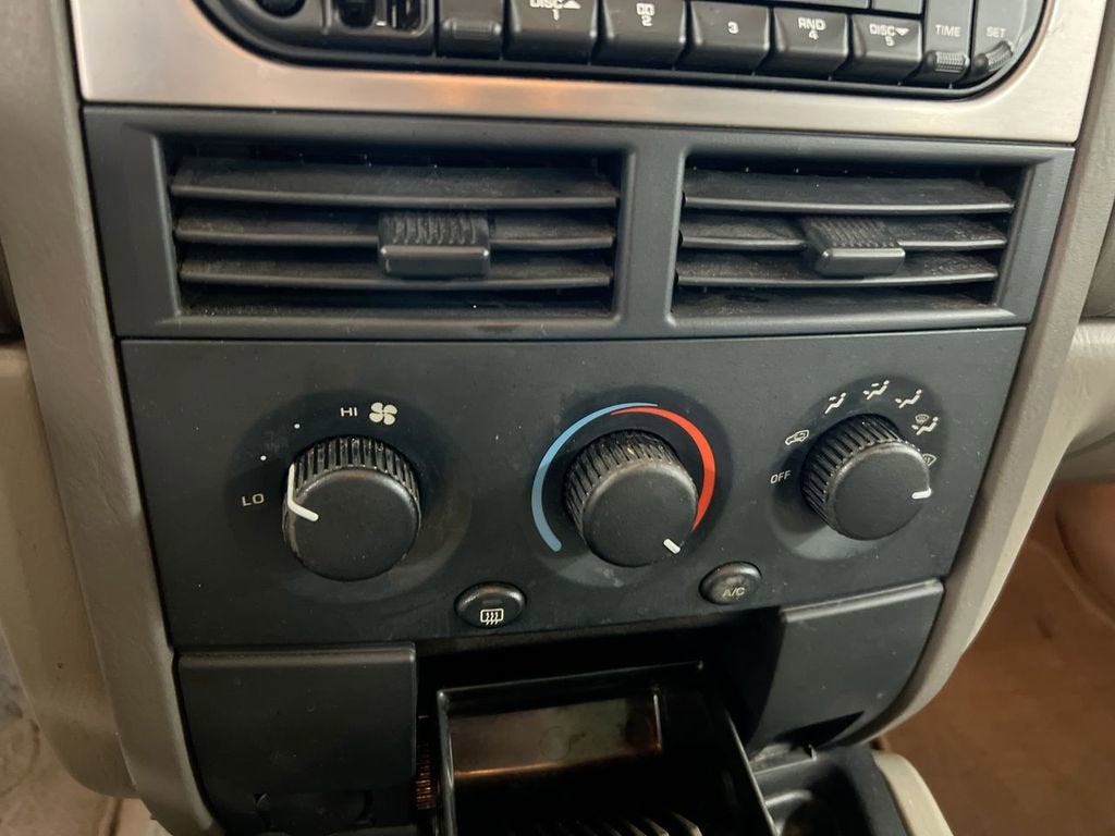 2002 Jeep Grand Cherokee Sport