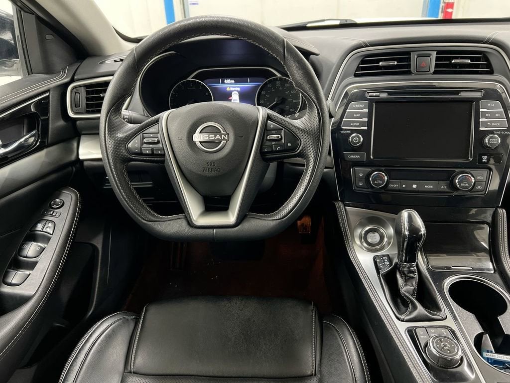 2023 Nissan Maxima SV