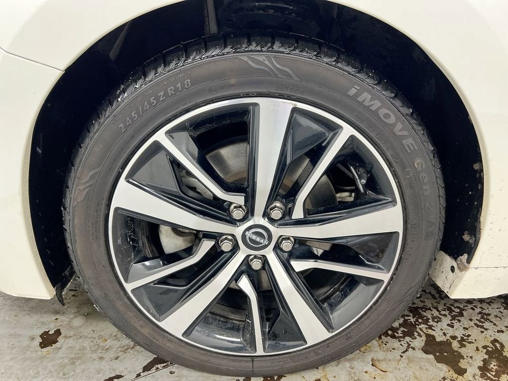 2023 Nissan Maxima SV