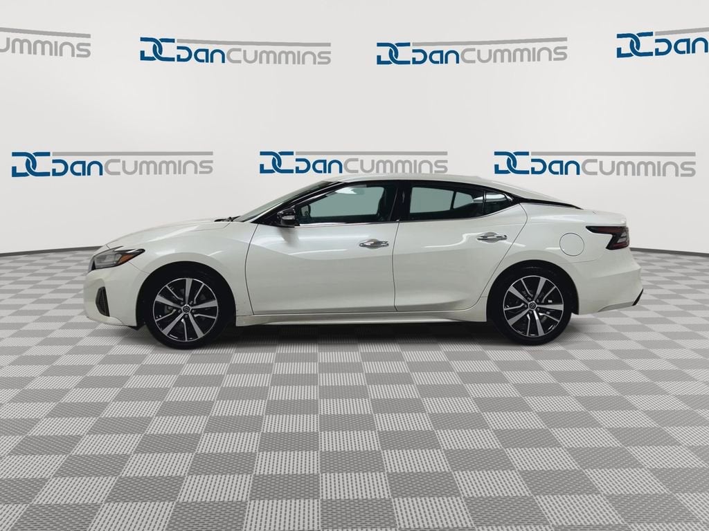2023 Nissan Maxima SV