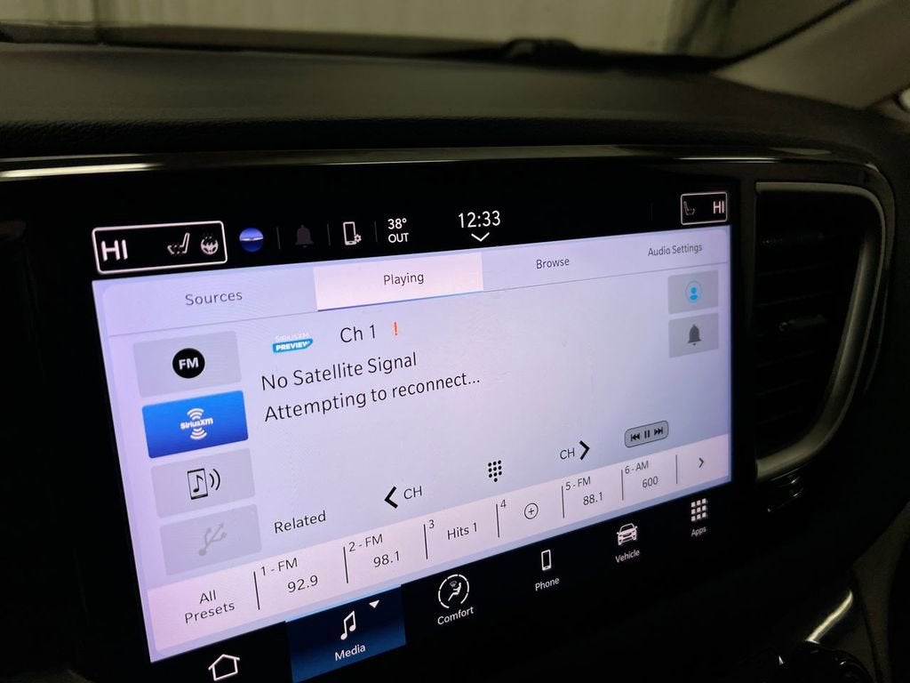 2022 Chrysler Pacifica Touring L