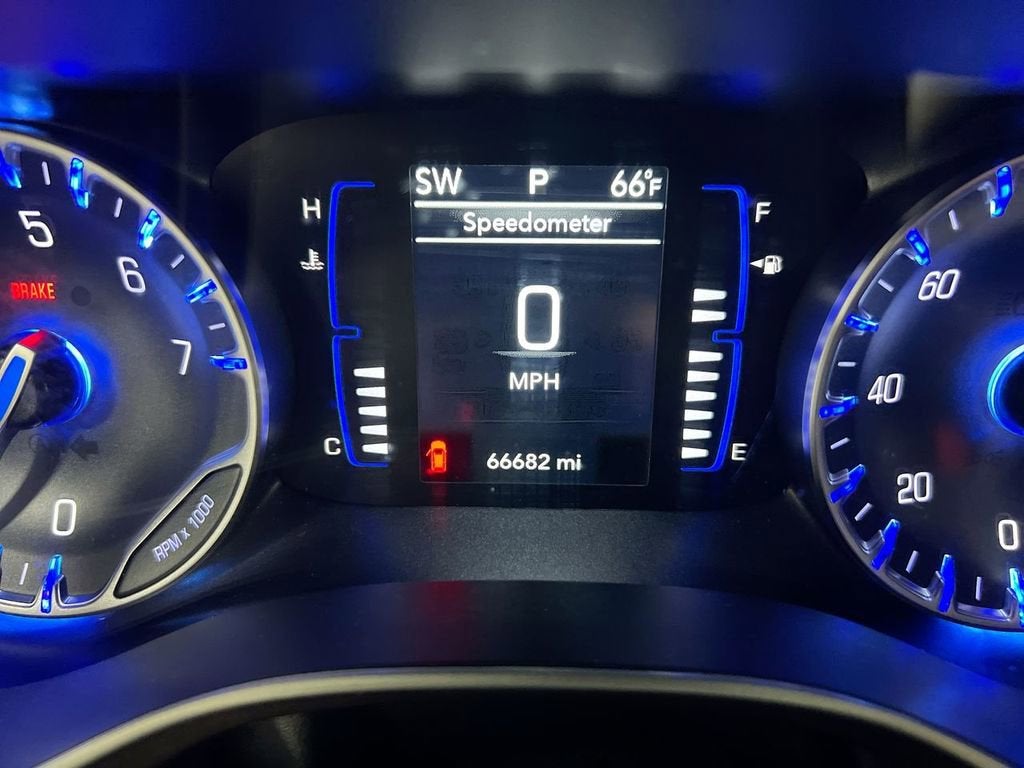 2023 Chrysler Voyager LX