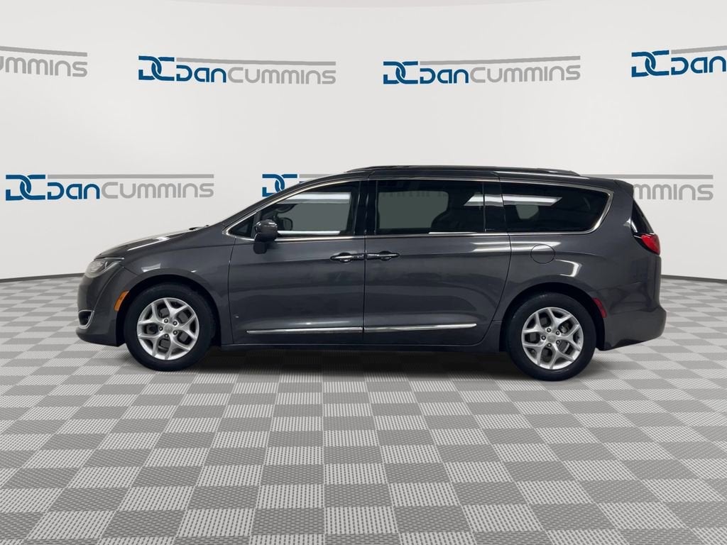 2017 Chrysler Pacifica Touring-L Plus