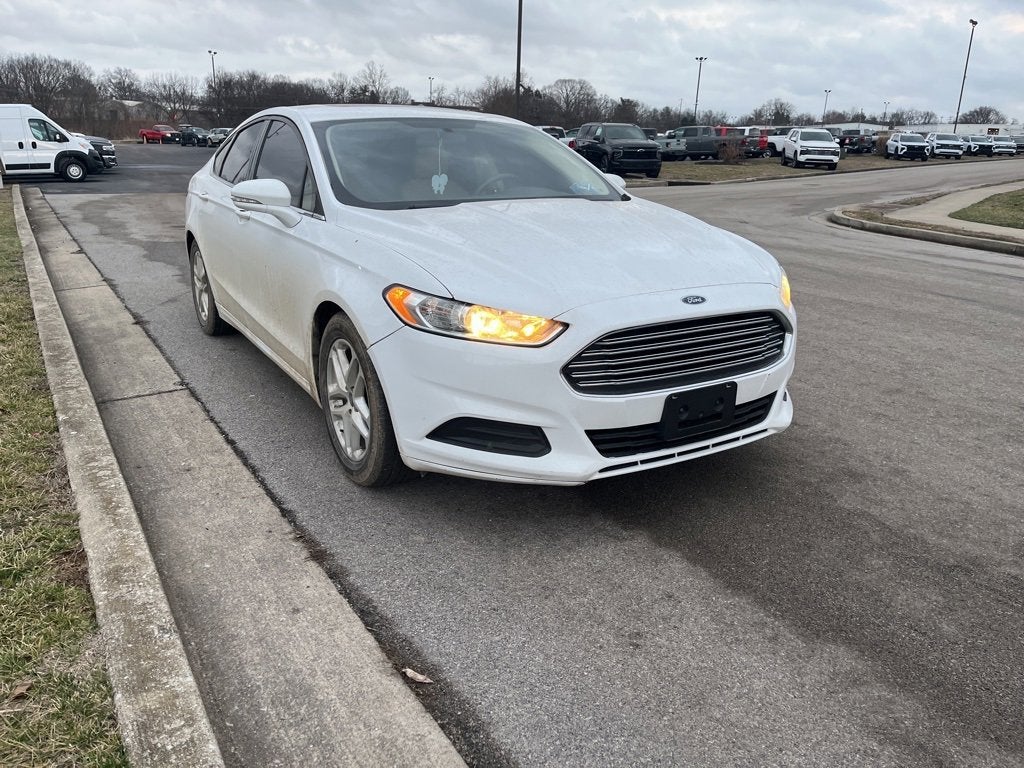 2016 Ford Fusion SE