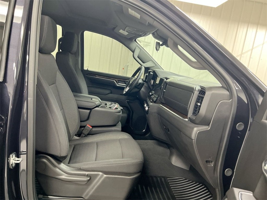 2025 GMC Sierra 1500 SLE