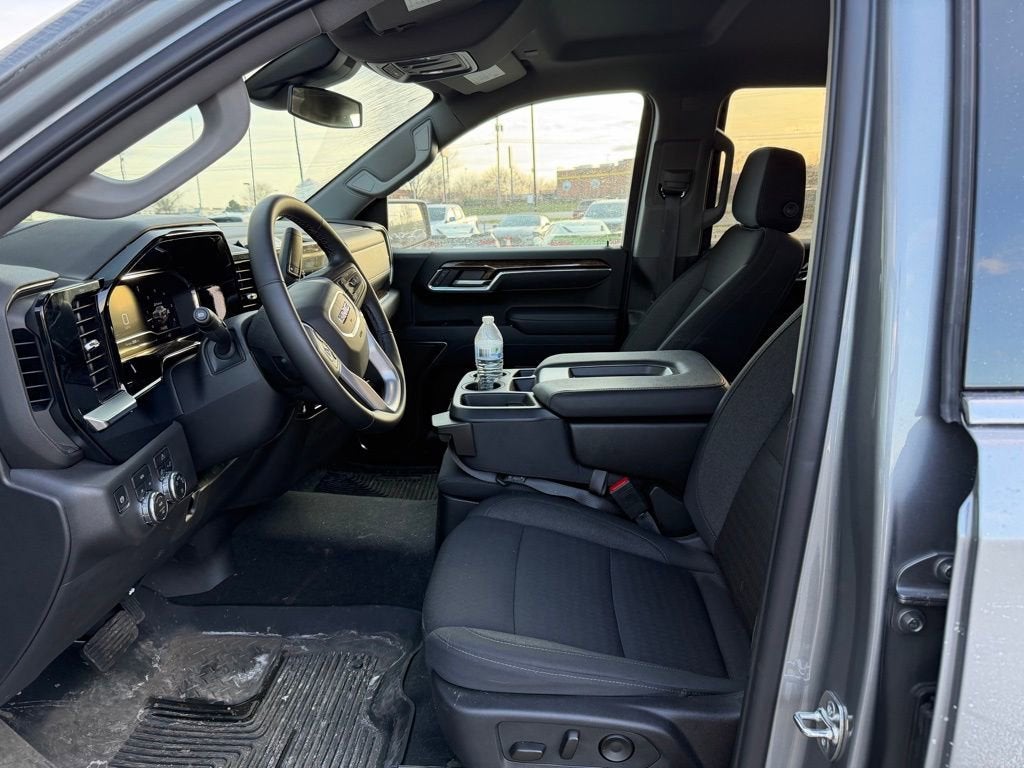 2025 GMC Sierra 1500 SLE