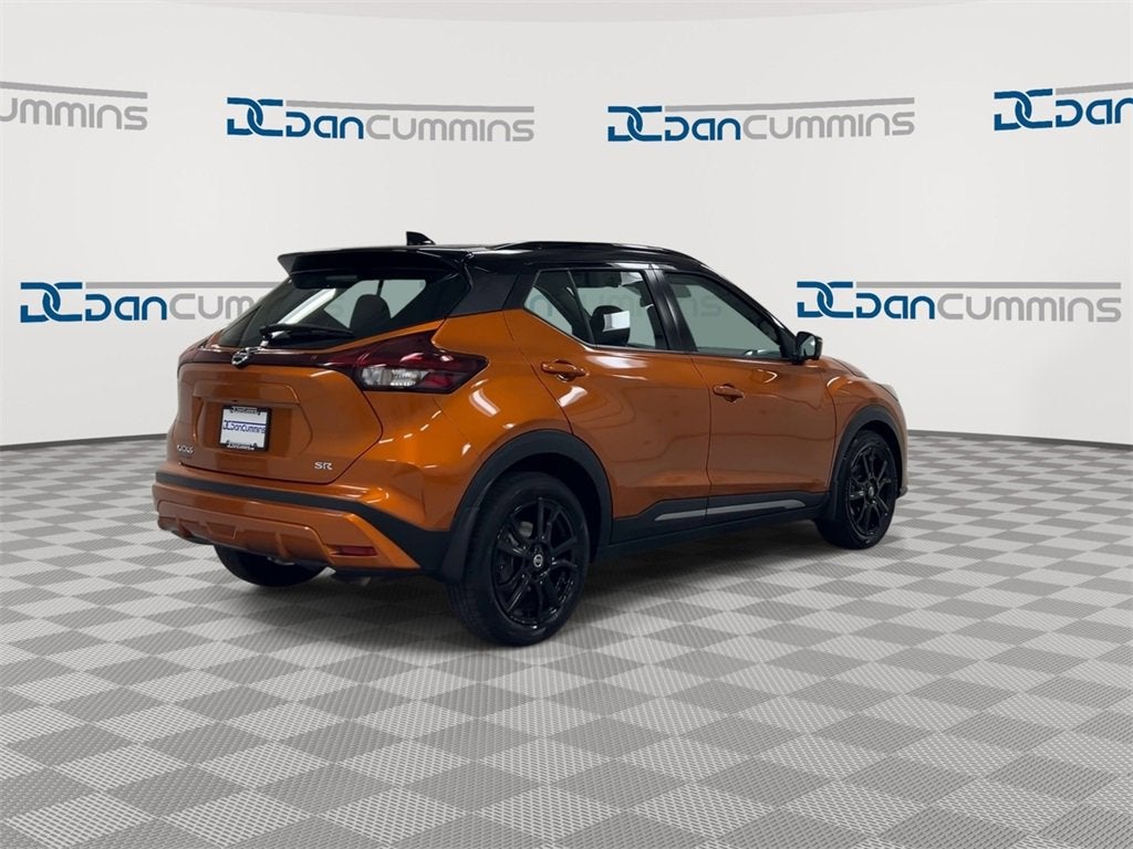 2021 Nissan Kicks SR