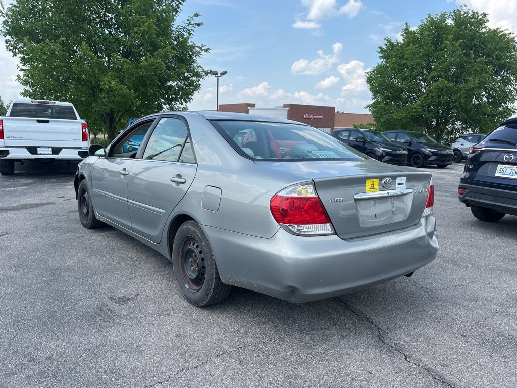 2005 Toyota Camry LE