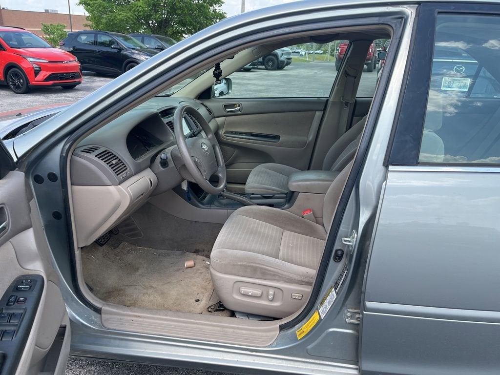 2005 Toyota Camry LE