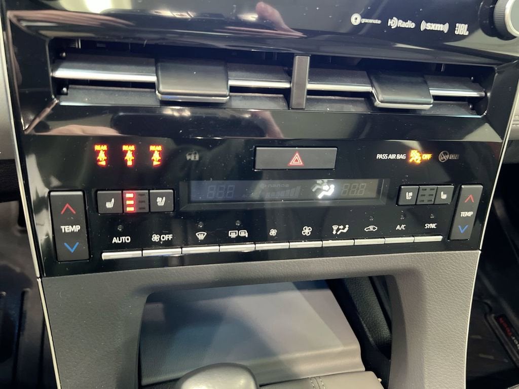 2022 Toyota Avalon Hybrid Limited