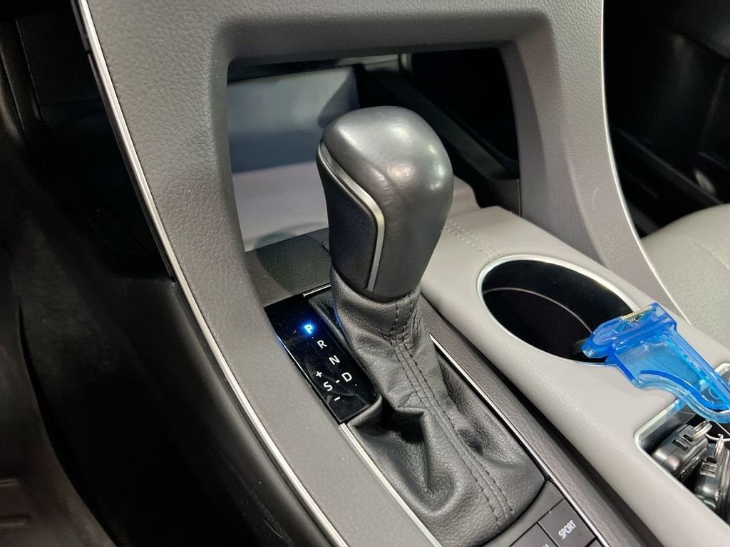 2022 Toyota Avalon Hybrid Limited