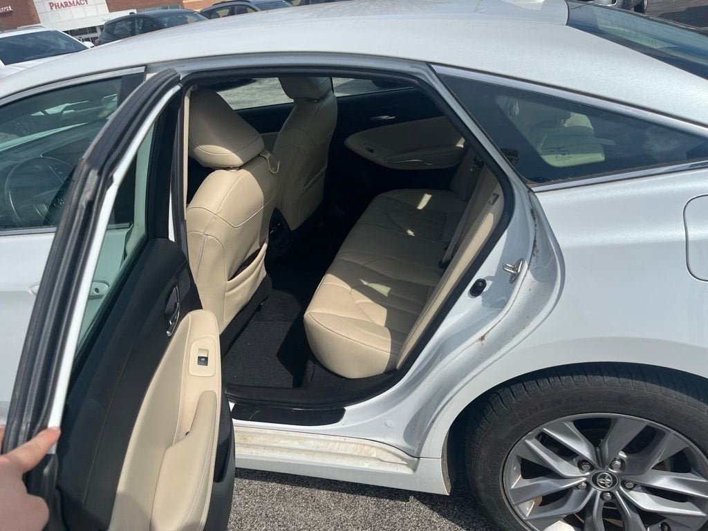 2020 Toyota Avalon XLE