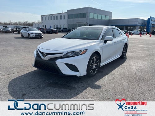 2020 Toyota Camry SE