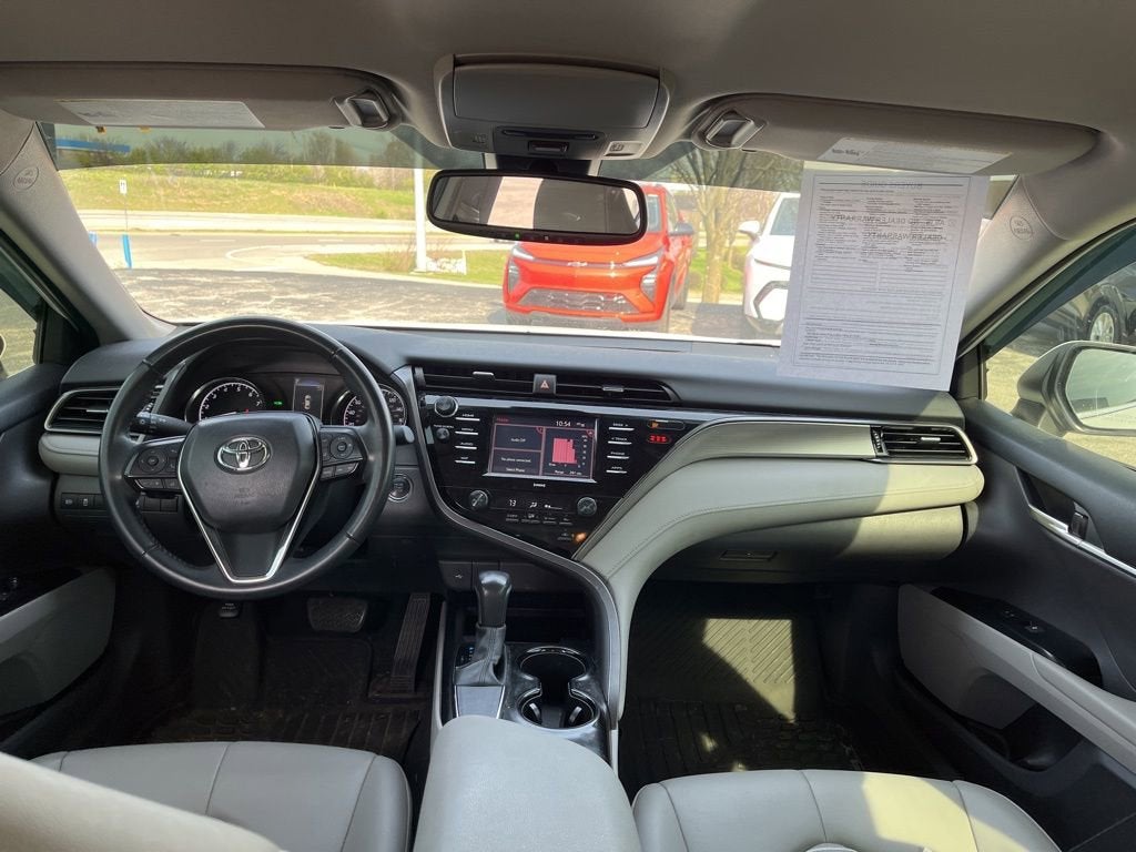 2020 Toyota Camry SE