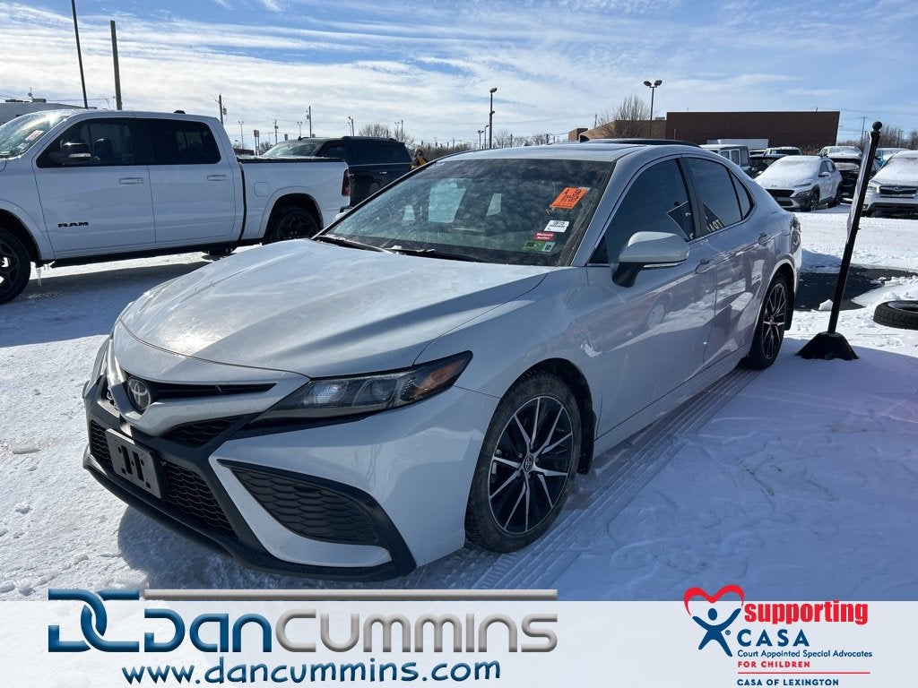 2023 Toyota Camry SE