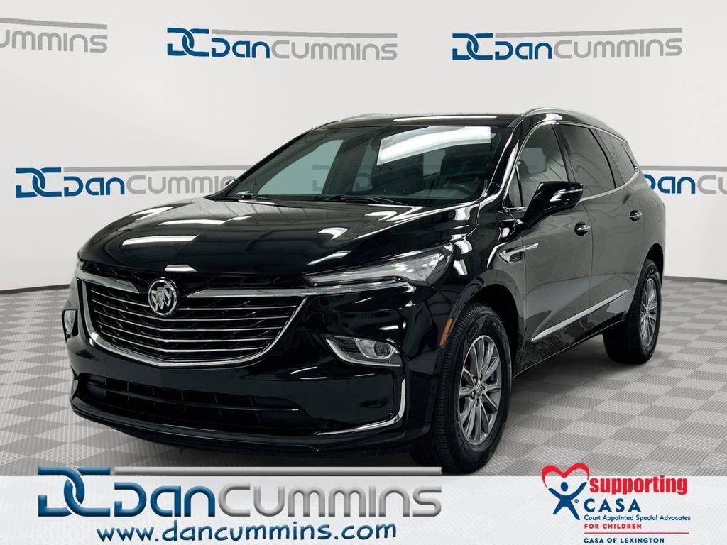 2023 Buick Enclave Essence's photo