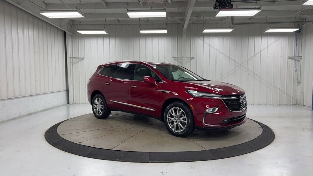 2023 Buick Enclave Essence