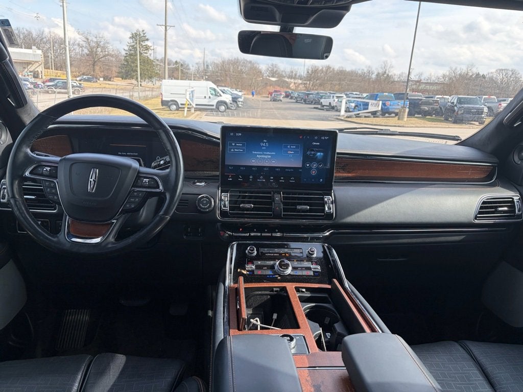 2023 Lincoln Navigator L Black Label
