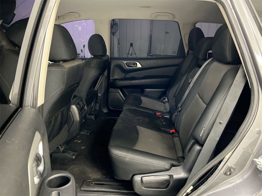 2020 Nissan Pathfinder SV