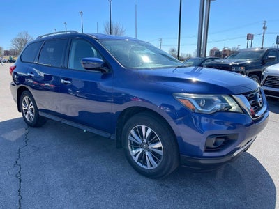 2017 Nissan Pathfinder SV
