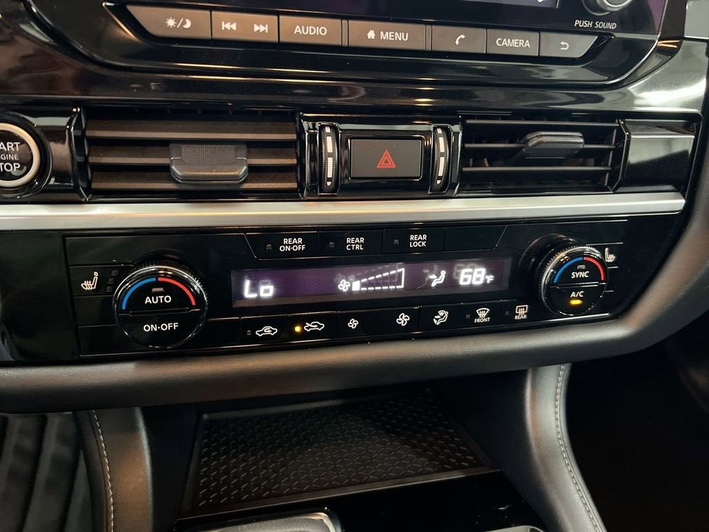 2023 Nissan Pathfinder SV