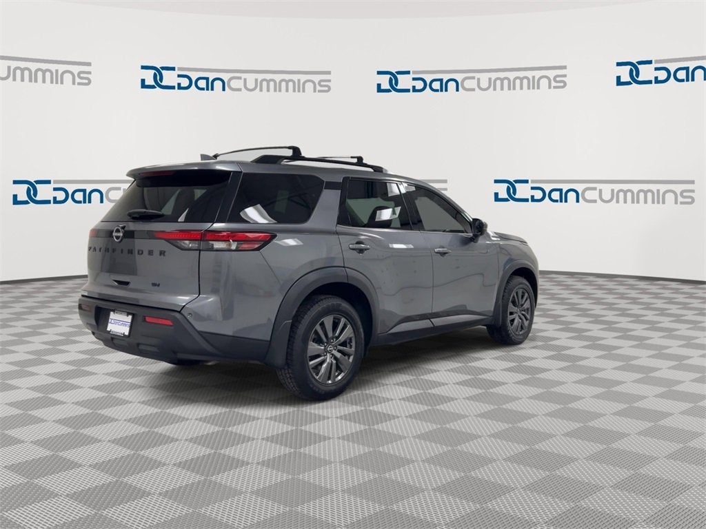 2022 Nissan Pathfinder SV