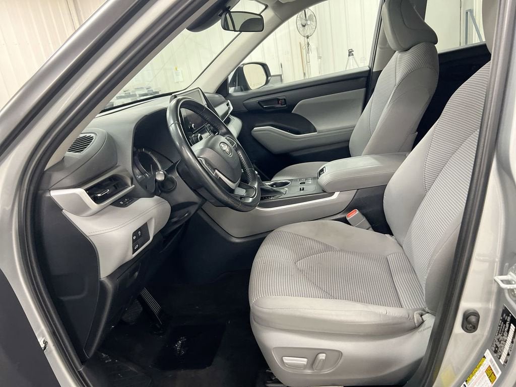 2023 Toyota Highlander L