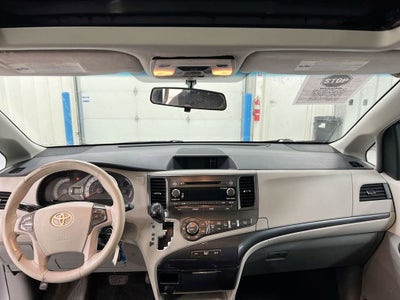2011 Toyota Sienna SE