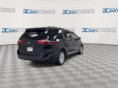 2016 Toyota Sienna XLE