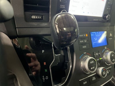 2018 Toyota Sienna XLE Auto Access Seat