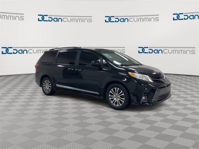 2018 Toyota Sienna XLE Auto Access Seat