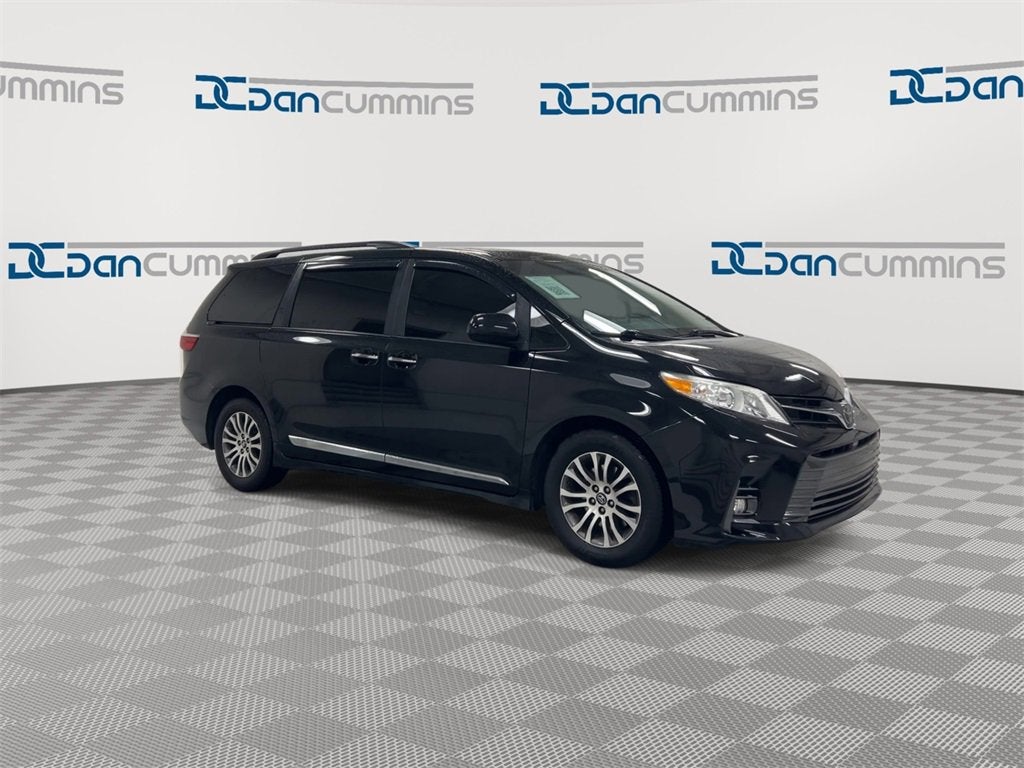 2018 Toyota Sienna XLE Auto Access Seat