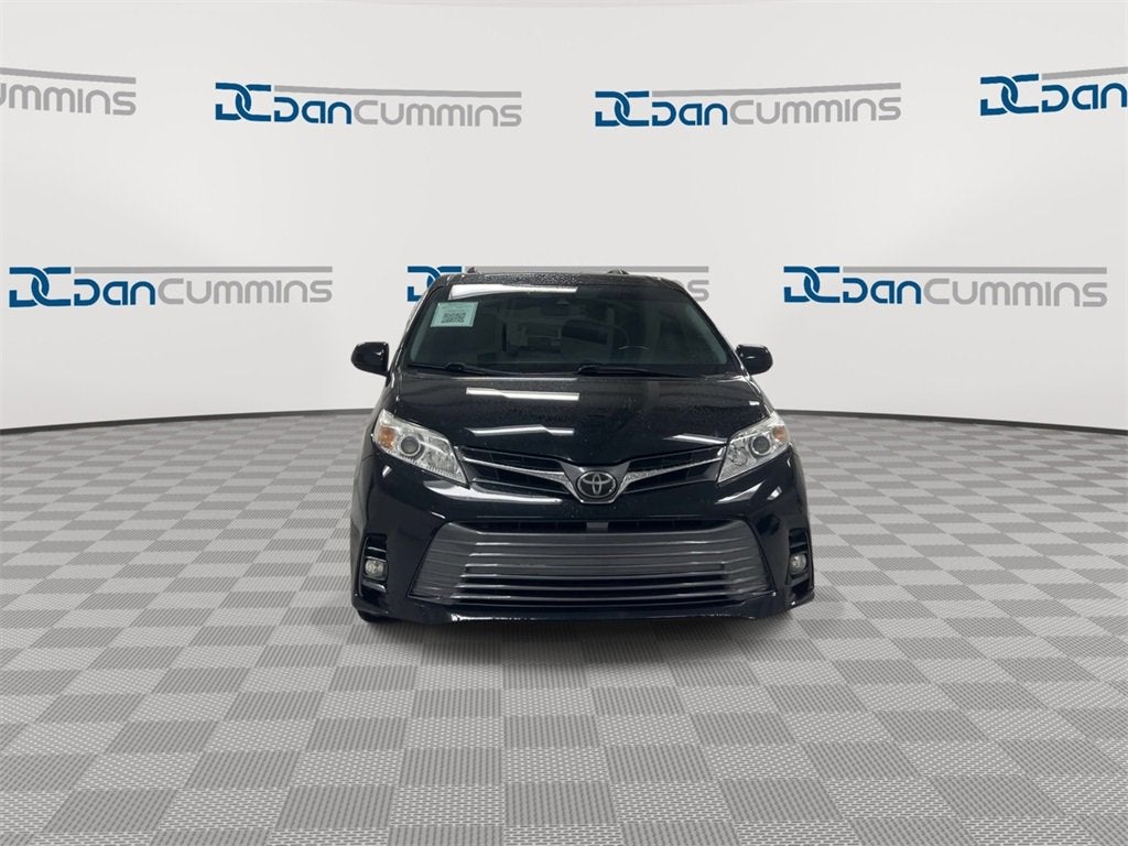 2018 Toyota Sienna XLE Auto Access Seat